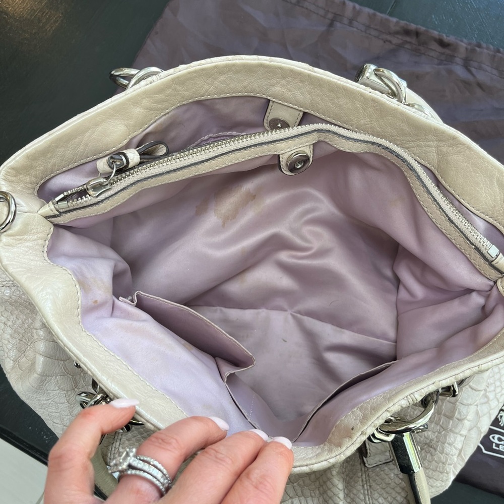 ✨Rare Find✨ Vintage Authentic Limited Edition Coach Embossed Python Lilac Bag - Picture 9 of 11